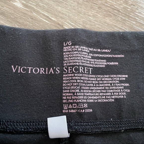 Victoria’s Secret Capri Crochet Side Legging - Picture 5 of 6